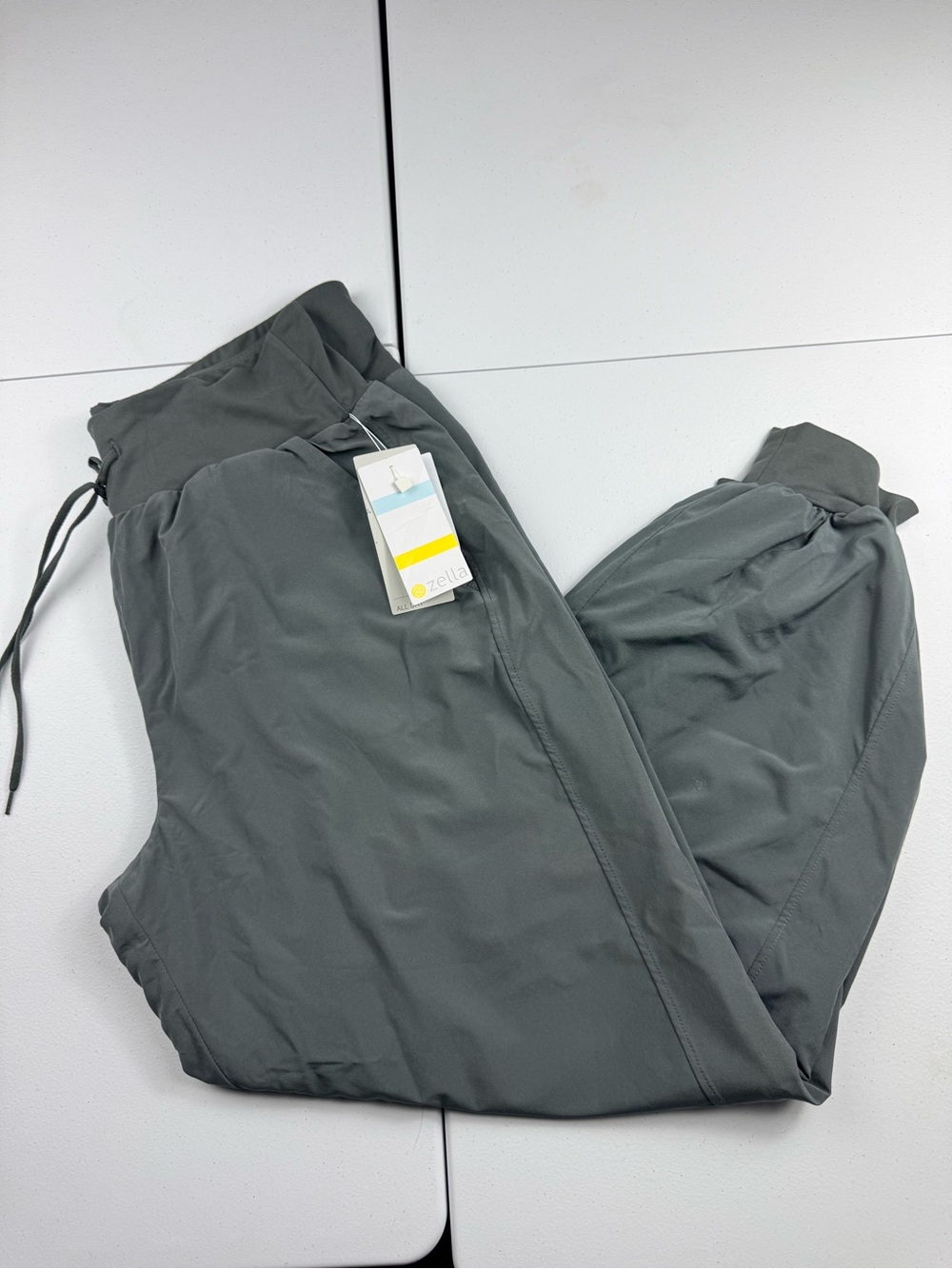 Zella new Jogger Pants in Charcoal Gray